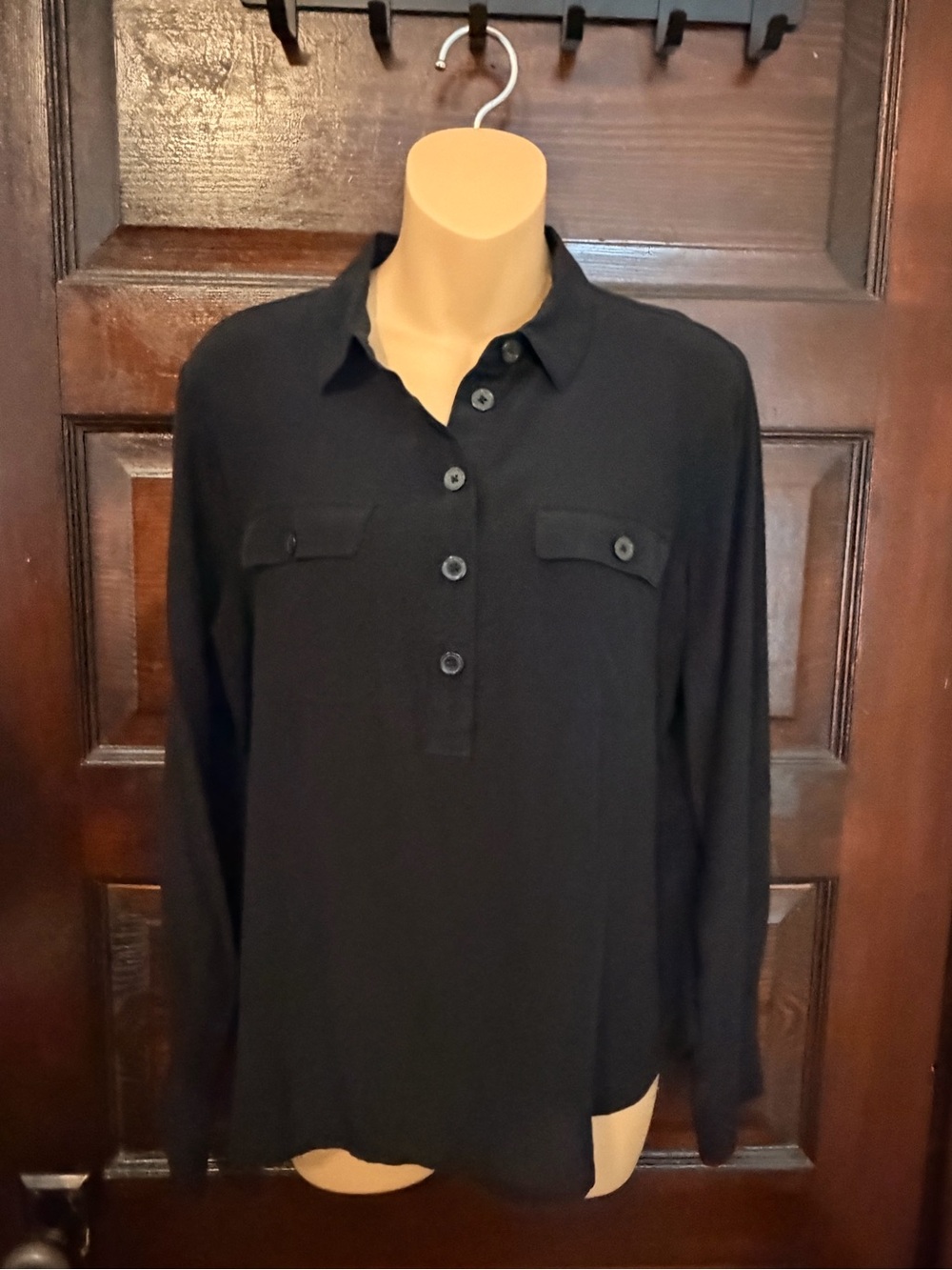 Banana Republic Black Long-Sleeve Button Front Blouse